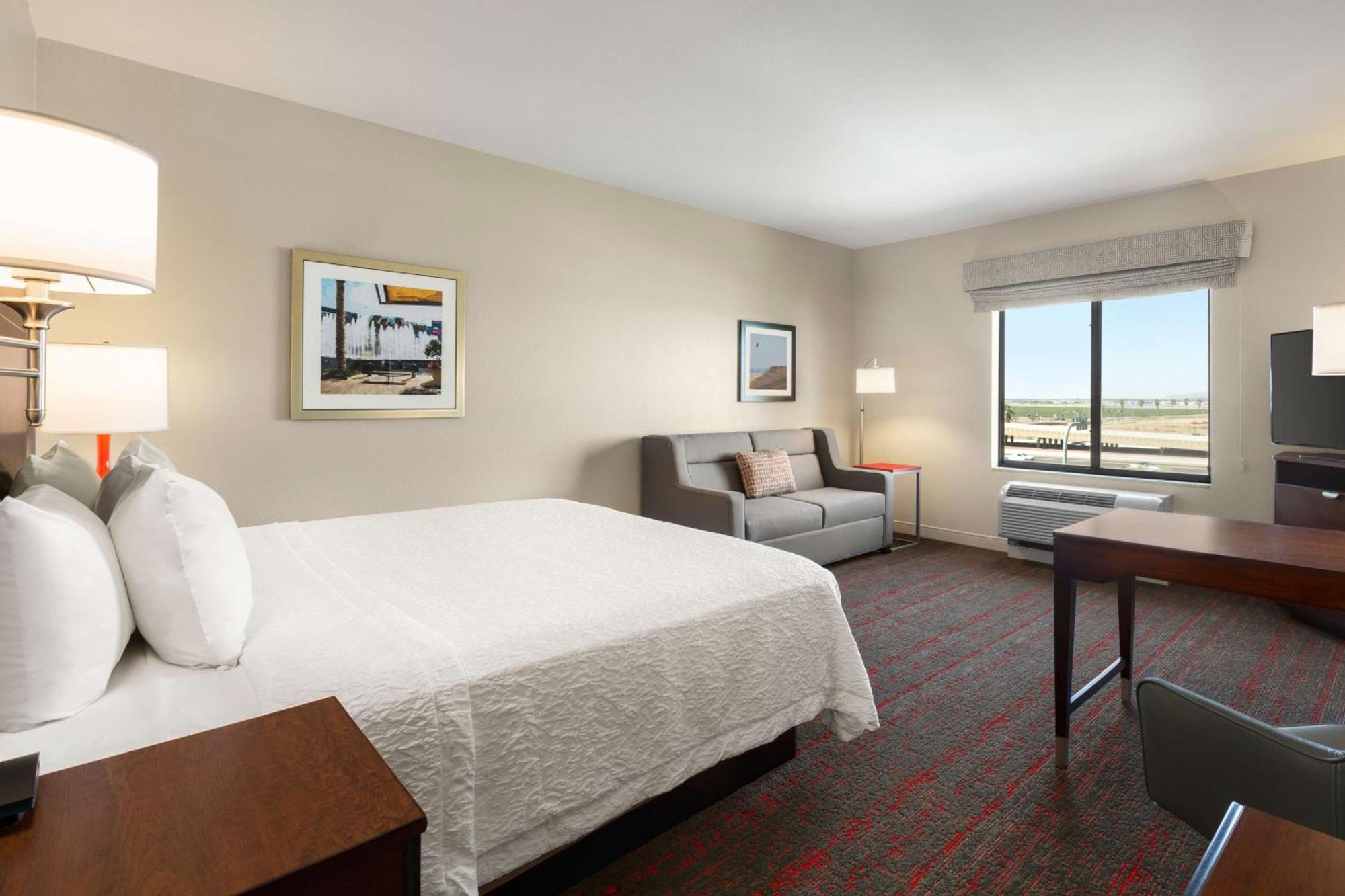 Hampton Inn & Suites Phoenix Glendale-Westgate Екстериор снимка